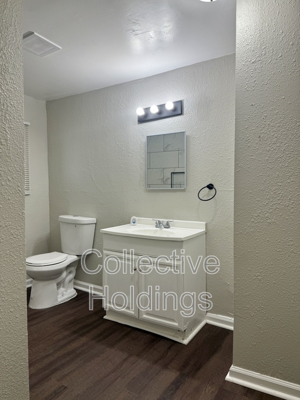 Building Photo - 7101 Naples Ave