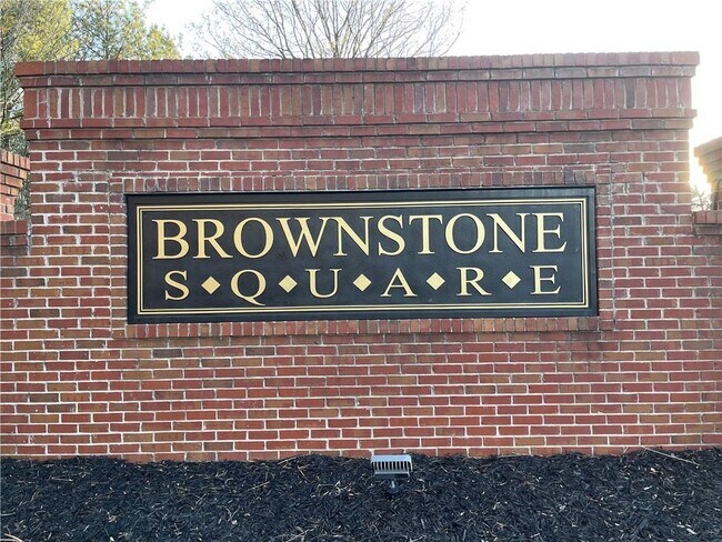 Building Photo - 981 Brownstone Ln SW