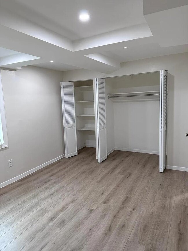 Building Photo - 3505 Iris St N