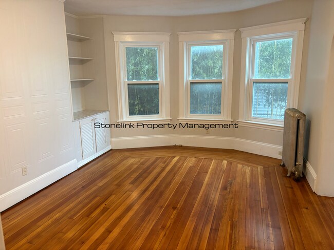 Building Photo - 410-412 West Avenue