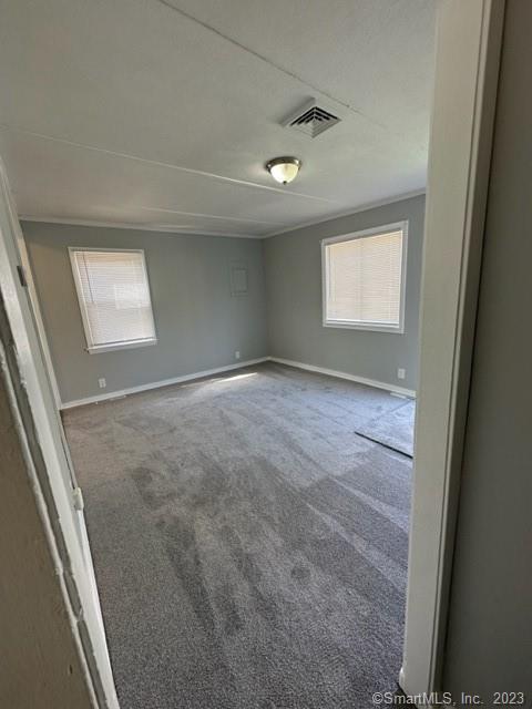 Building Photo - 8 Midway Oval