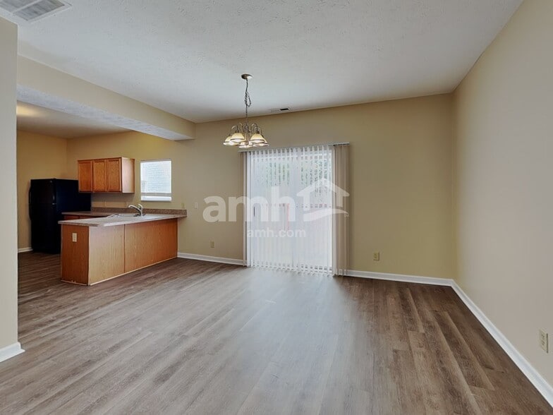 Building Photo - 8036 Chesterhill Way