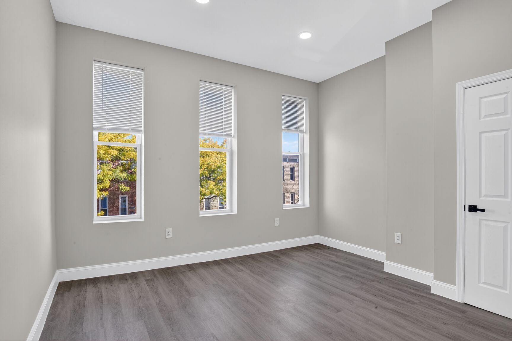 Building Photo - 1106 S Carey St