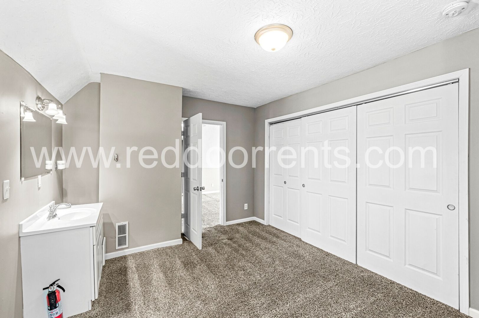 Building Photo - 2037 Bellefontaine St