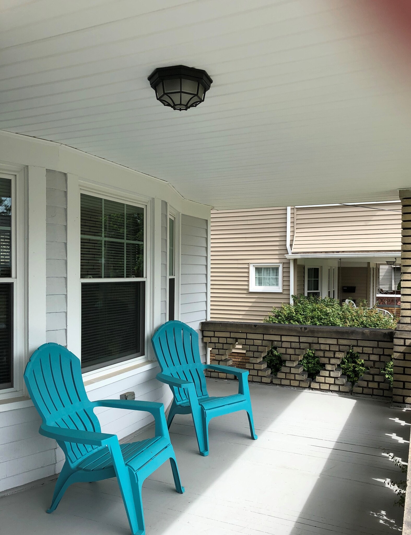 Front Porch - 2518 E 124th St