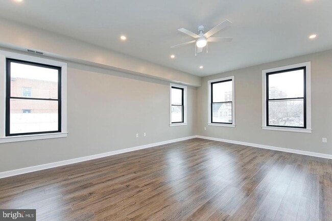 Building Photo - 160 N Loudoun St