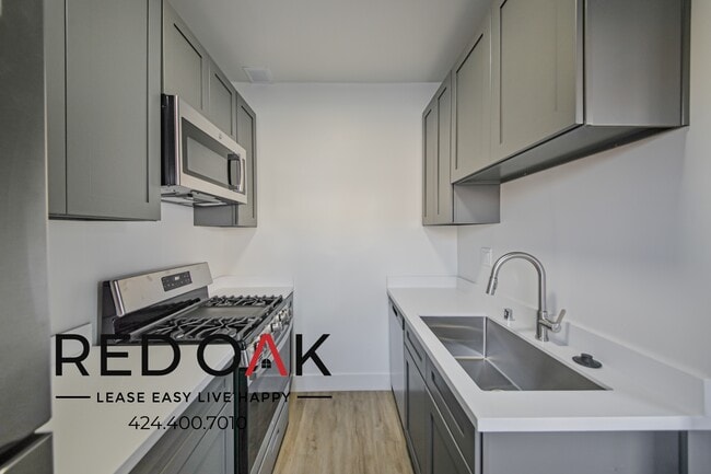 Building Photo - 523 Westmoreland Ave