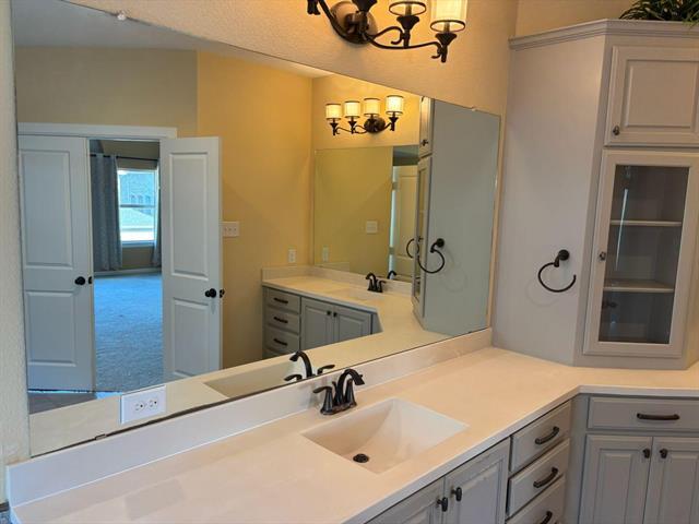 Building Photo - 3611 Carlsbad Way
