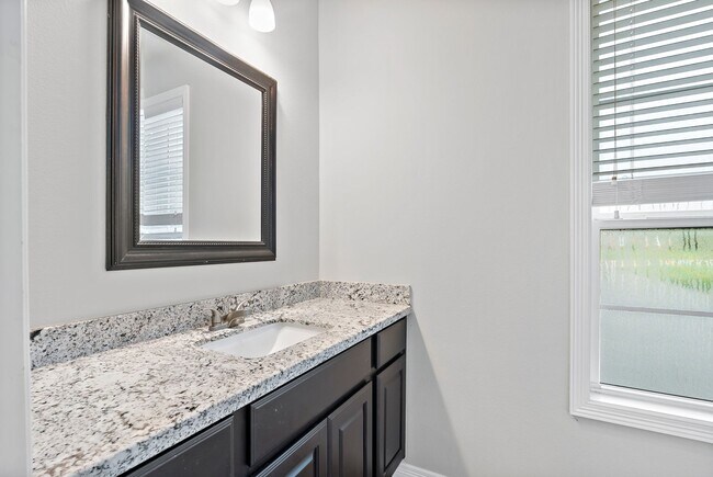 Building Photo - 4309 Nagle St