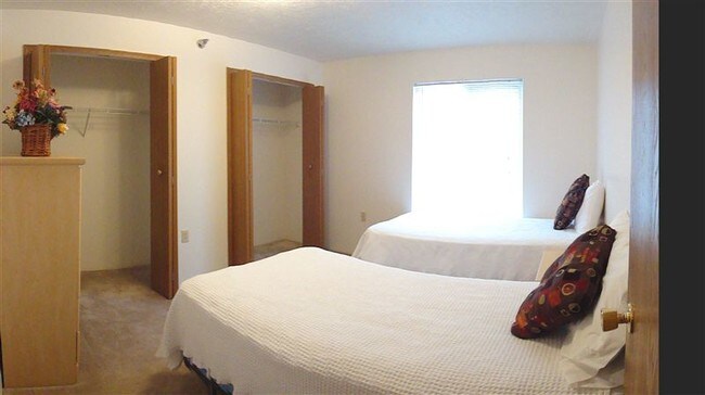 Building Photo - 2 br, 1 bath  - Loomis Estates