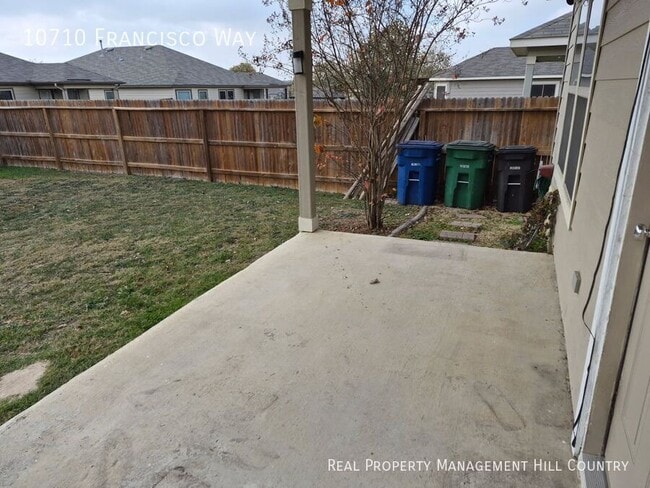 Building Photo - 10710 Francisco Way