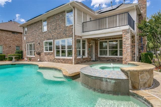 Building Photo - 755 Greenway Dr