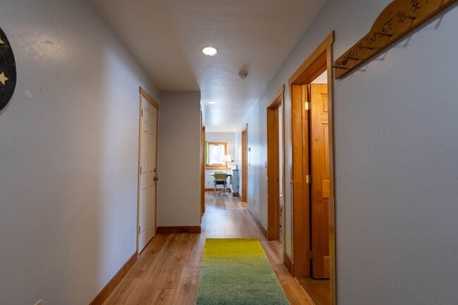 Building Photo - 407 Cascadilla St