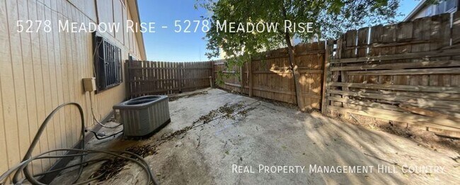 Building Photo - 5278 Meadow Rise St