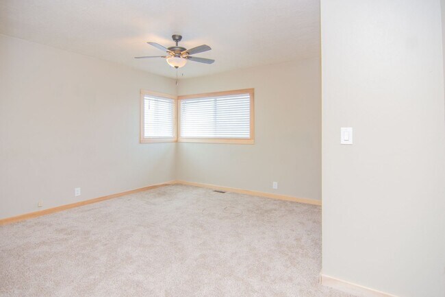 Building Photo - 92 N 2300 W