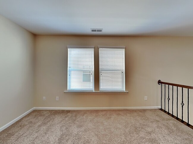 Building Photo - 265 Marsh Creek Dr