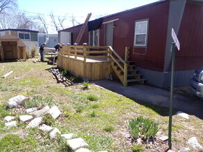 Building Photo - Excellent Mobile Home off 27th and Cornhusker