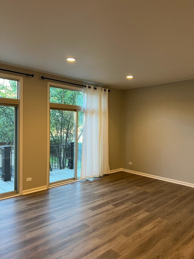 Building Photo - 705 Keystone Ln