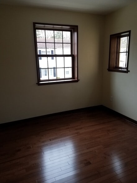 Building Photo - 5920 Dendron Ln