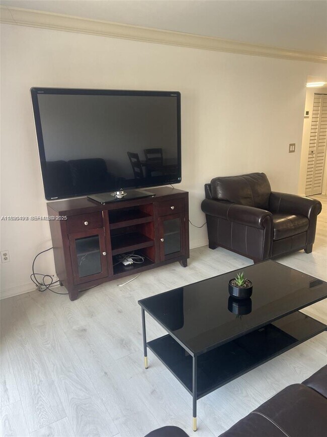 Building Photo - 3545 NE 167th St