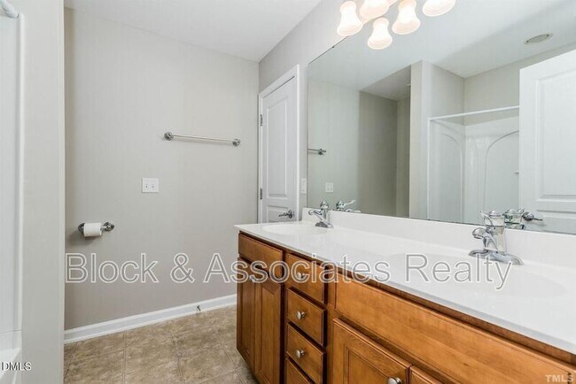 Building Photo - 2101 Addenbrock Dr