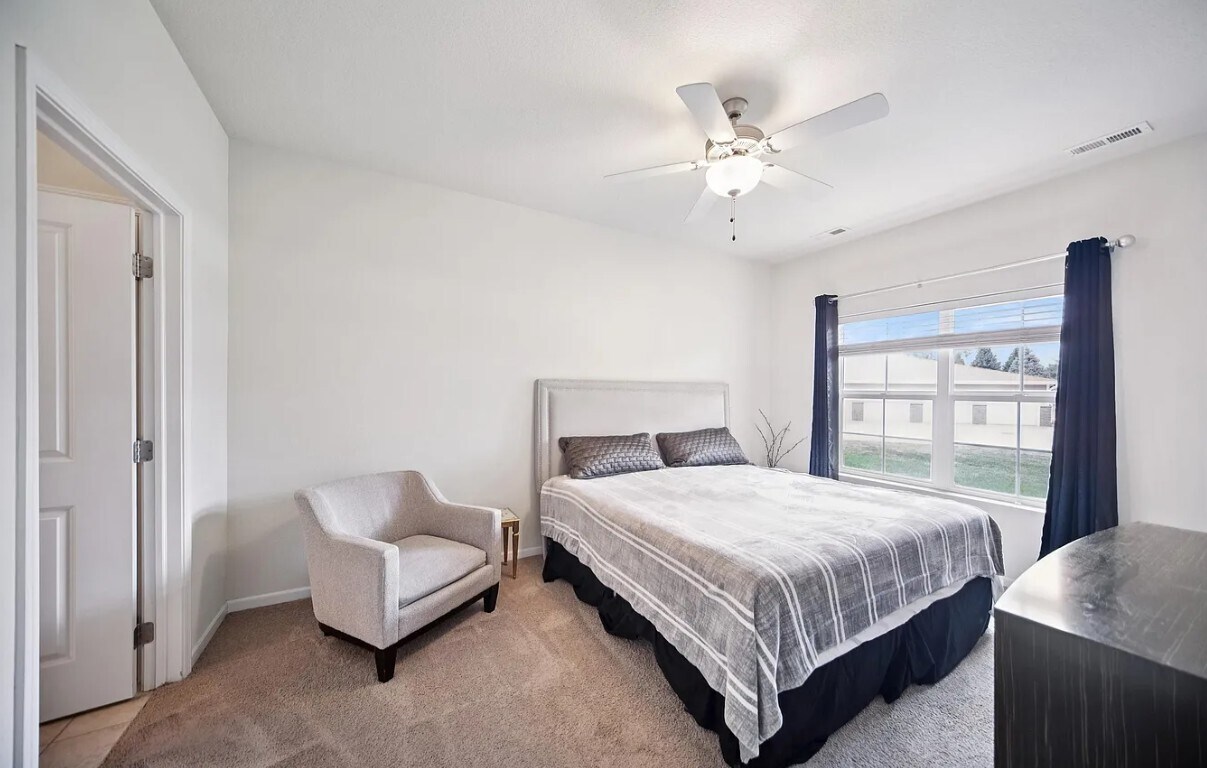 Building Photo - 8350 Ep True Pky