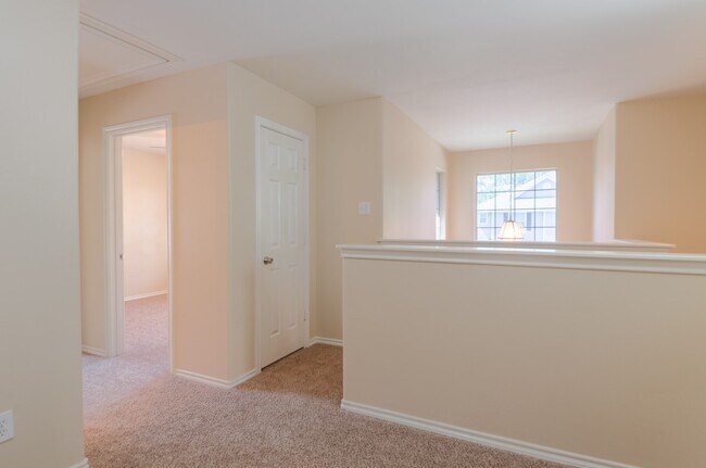 Building Photo - 6303 Veranda Green Trail