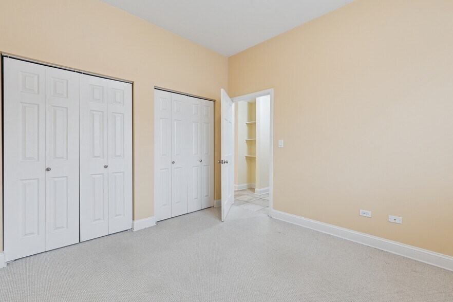 Building Photo - 2801 W Ardmore Ave