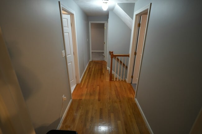 Building Photo - 4 Seneca Ln