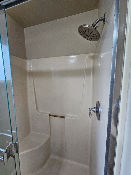 Building Photo - 590 Dee Ct