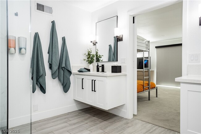 Building Photo - 1913 Birch St