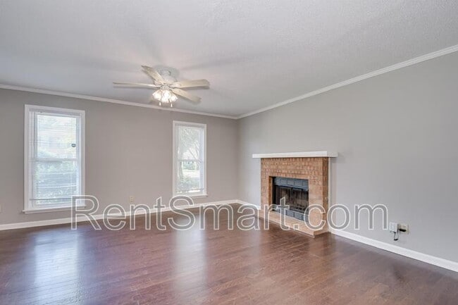 Building Photo - 2453 Riverlook Dr