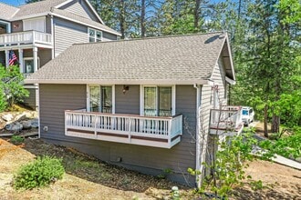 Building Photo - 612 Chief Kelly Dr