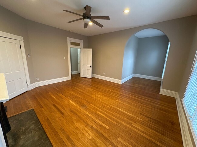 Building Photo - W King Ave 101-101.5 MLR