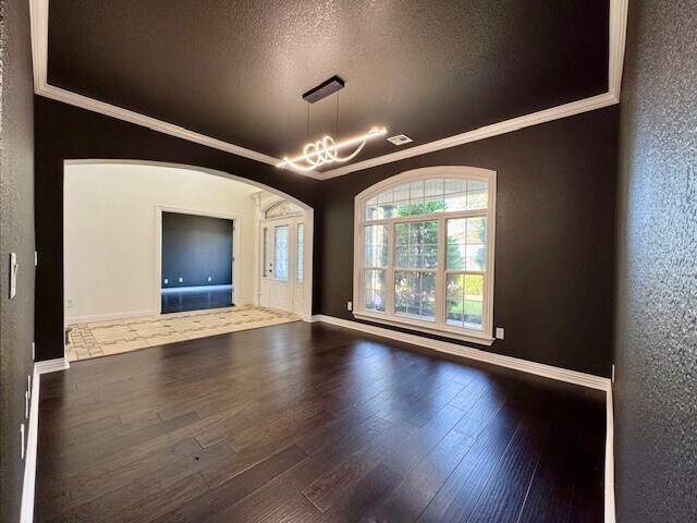 Building Photo - 601 Auburn St