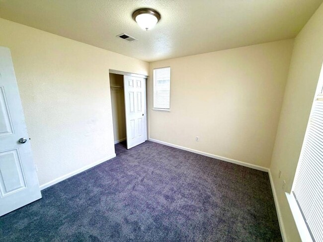 Building Photo - Freshly Painted w/ New Carpets 3 Bedroom, 2 Bath With Attached Garage