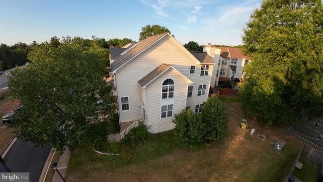 Building Photo - 46740 Graham Cove Square