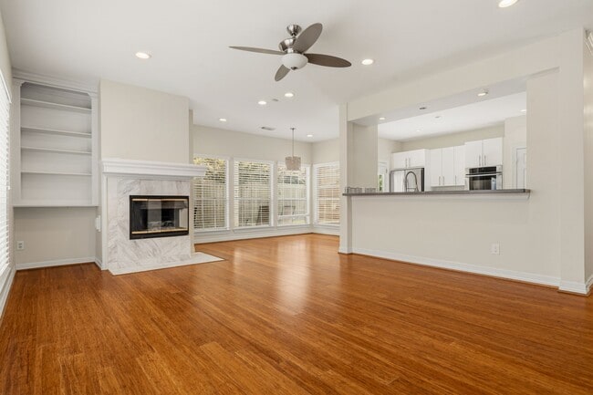 Building Photo - 14207 Woodville Gardens Dr