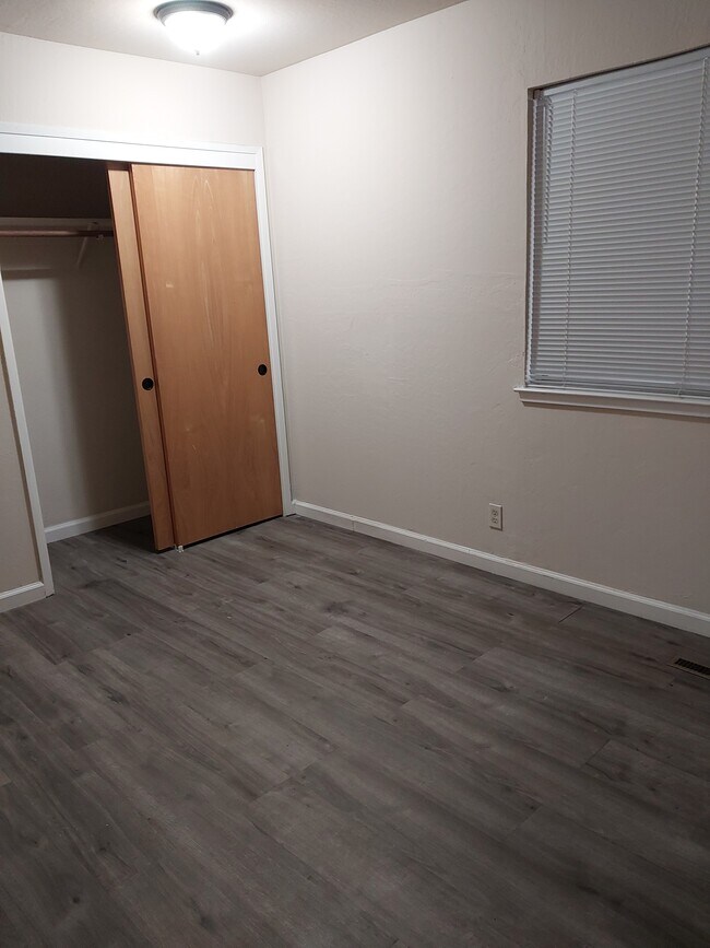 Building Photo - 436 Vasquez Ct