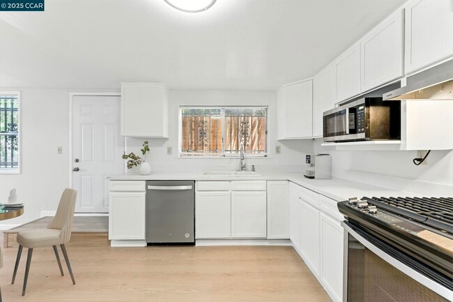 Building Photo - 1051 63rd St