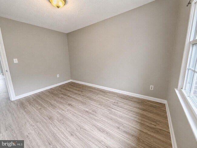 Building Photo - 14761 Ealing Ct