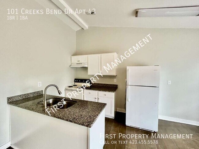 Building Photo - 101 Creeks Bend Dr