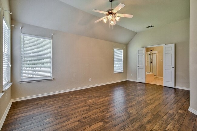 Building Photo - 1701 Kennessaw Dr