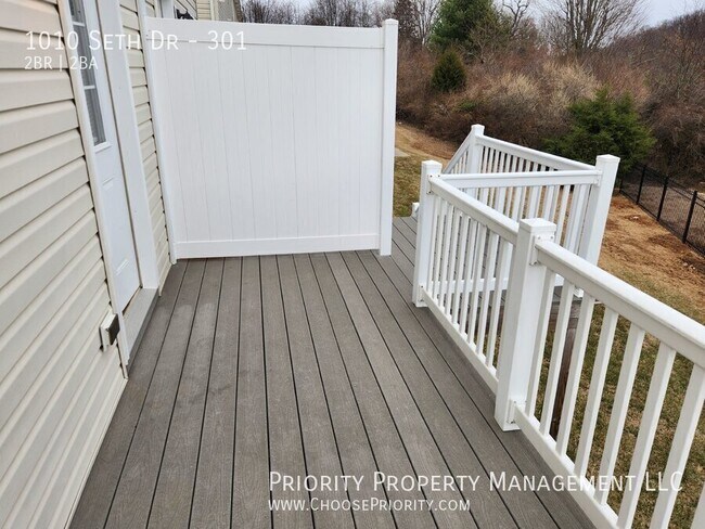 Building Photo - 1010 Seth Dr