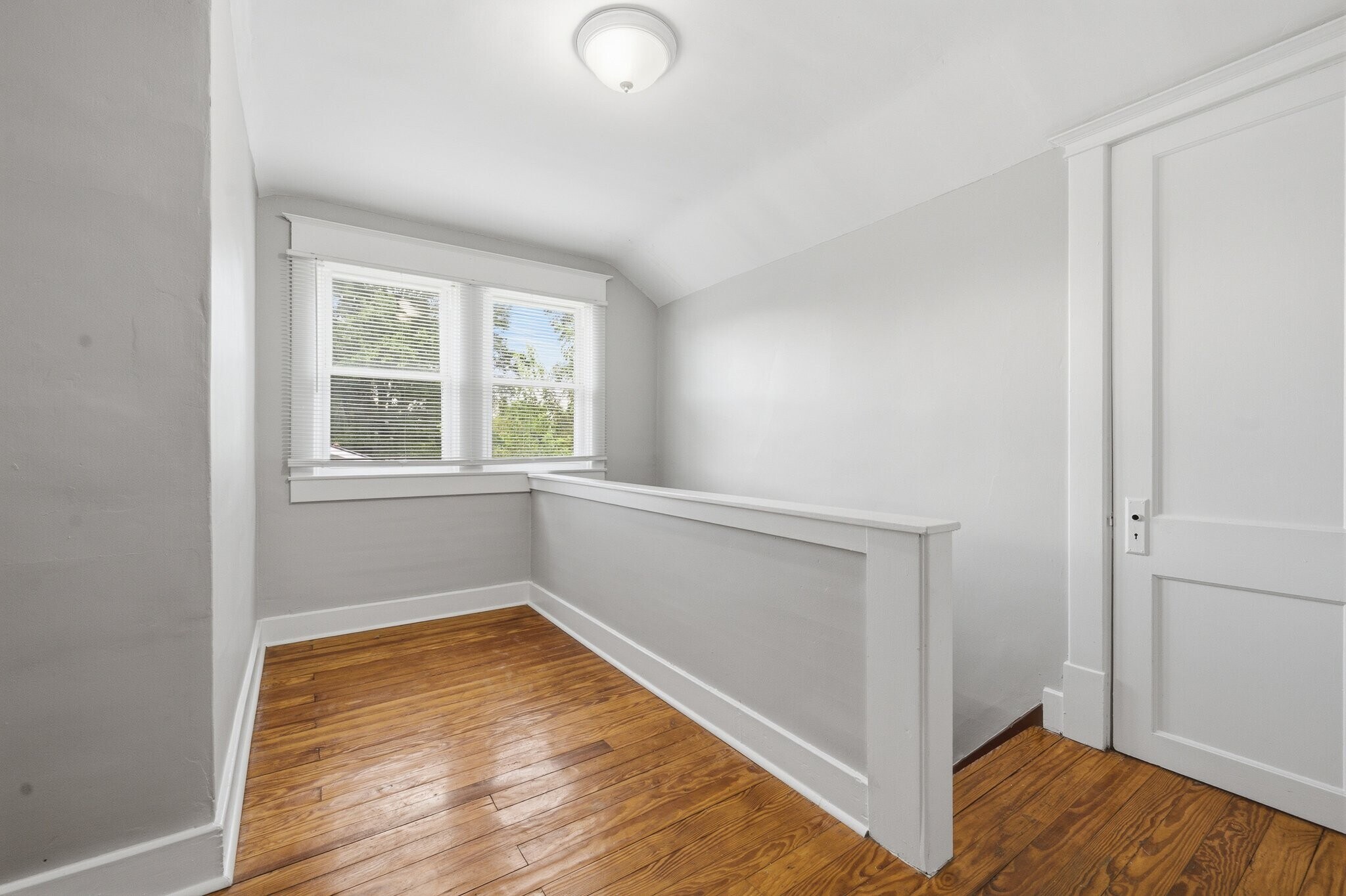 Building Photo - 3204 S Crums Ln