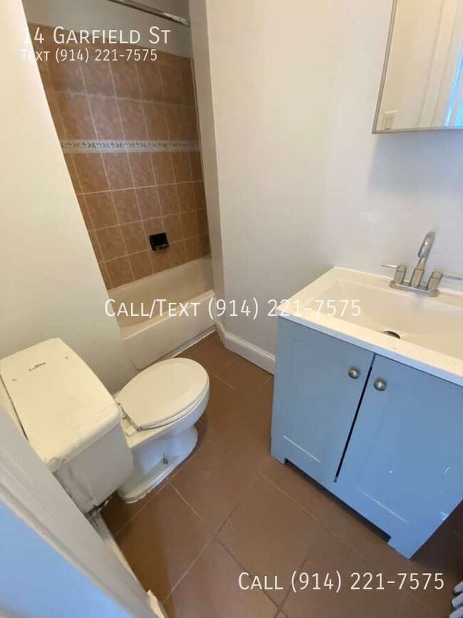 Building Photo - 14 Garfield St