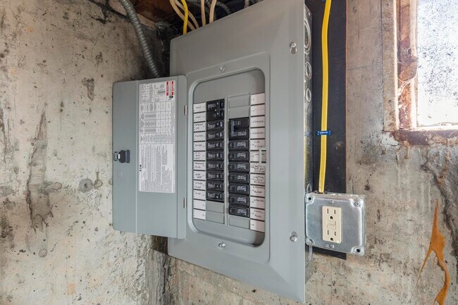 Building Photo - 75 Saltonstall Pkwy