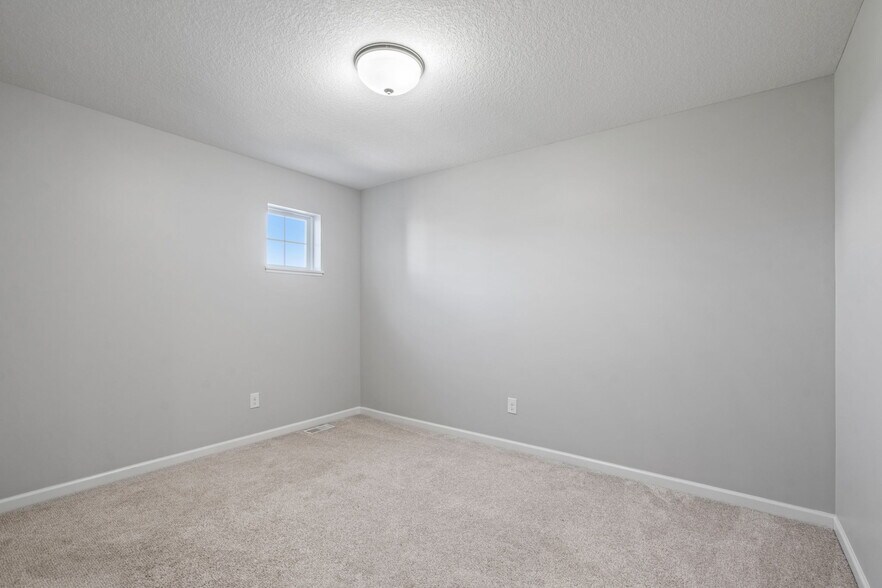 Building Photo - 4702 Cranesbill Rd