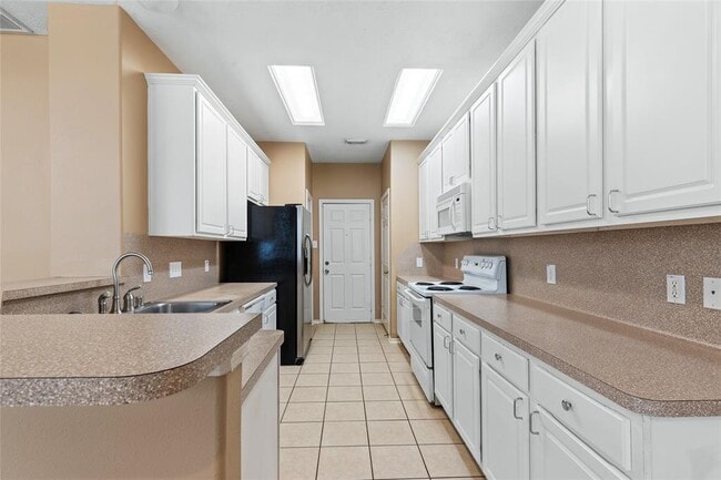 Building Photo - 3323 Atherton Canyon Ln