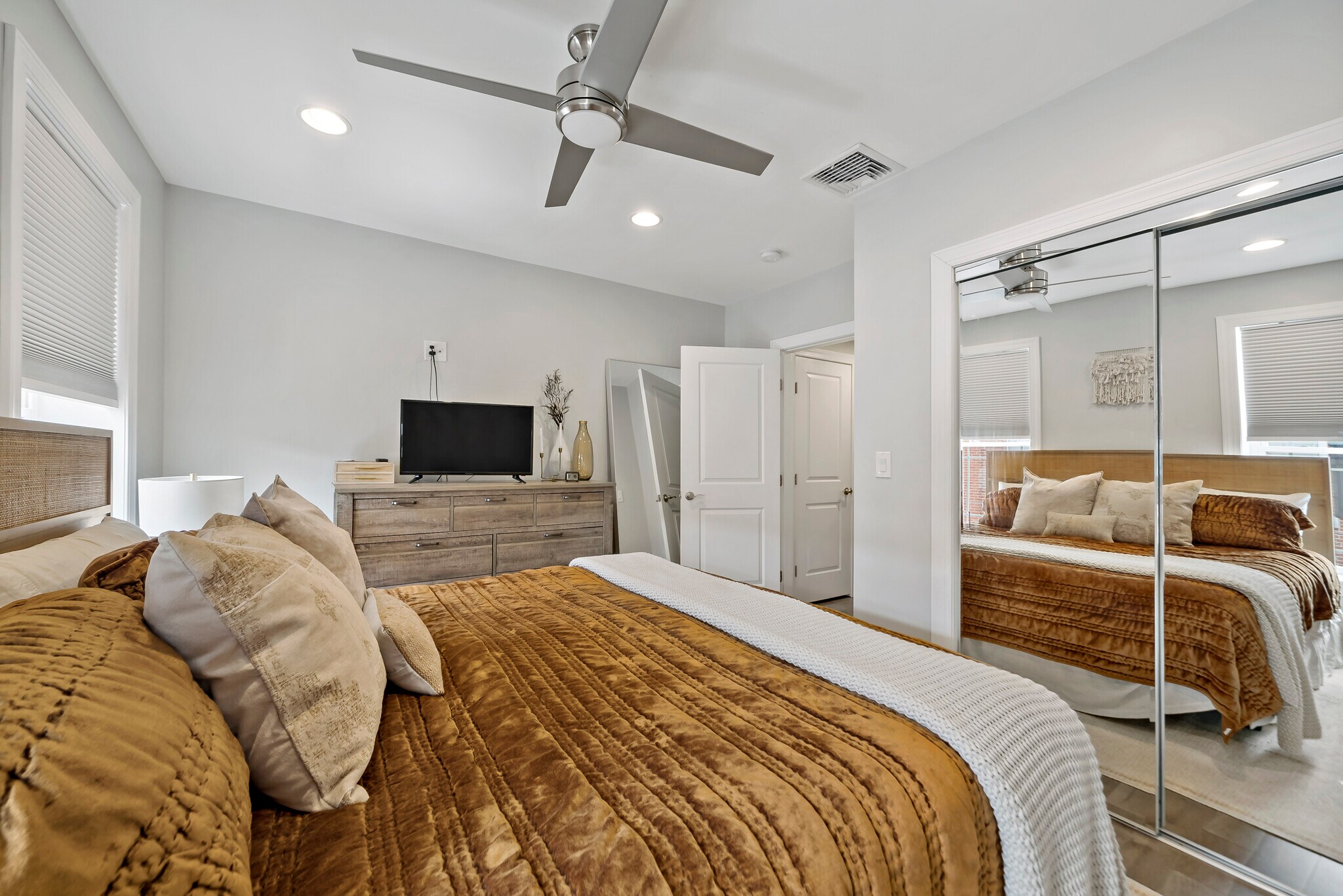 Building Photo - 1225 Tree St